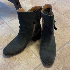 Latigo, like new ankle boot